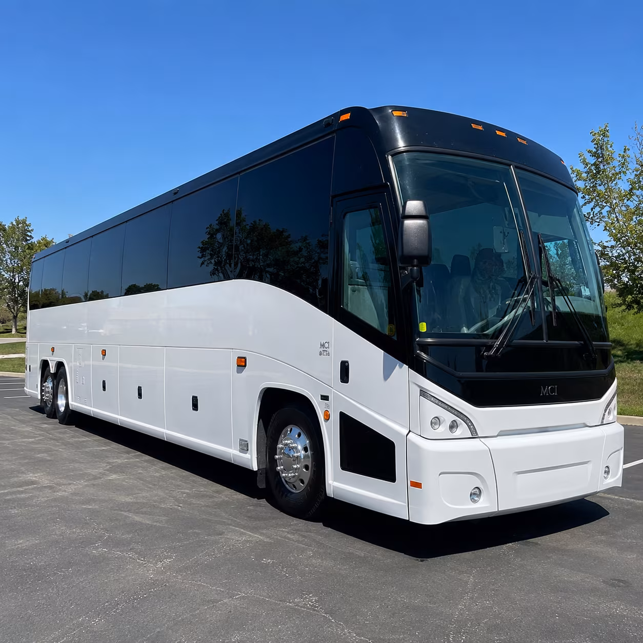hotel shuttle buses between rochester airports and downtown hotels