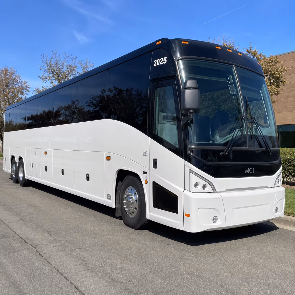 long distance charter buses from rochester to chicago and the i 90 corridor